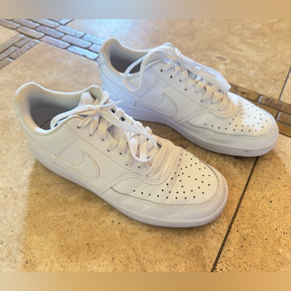 Nike Court Vision Low